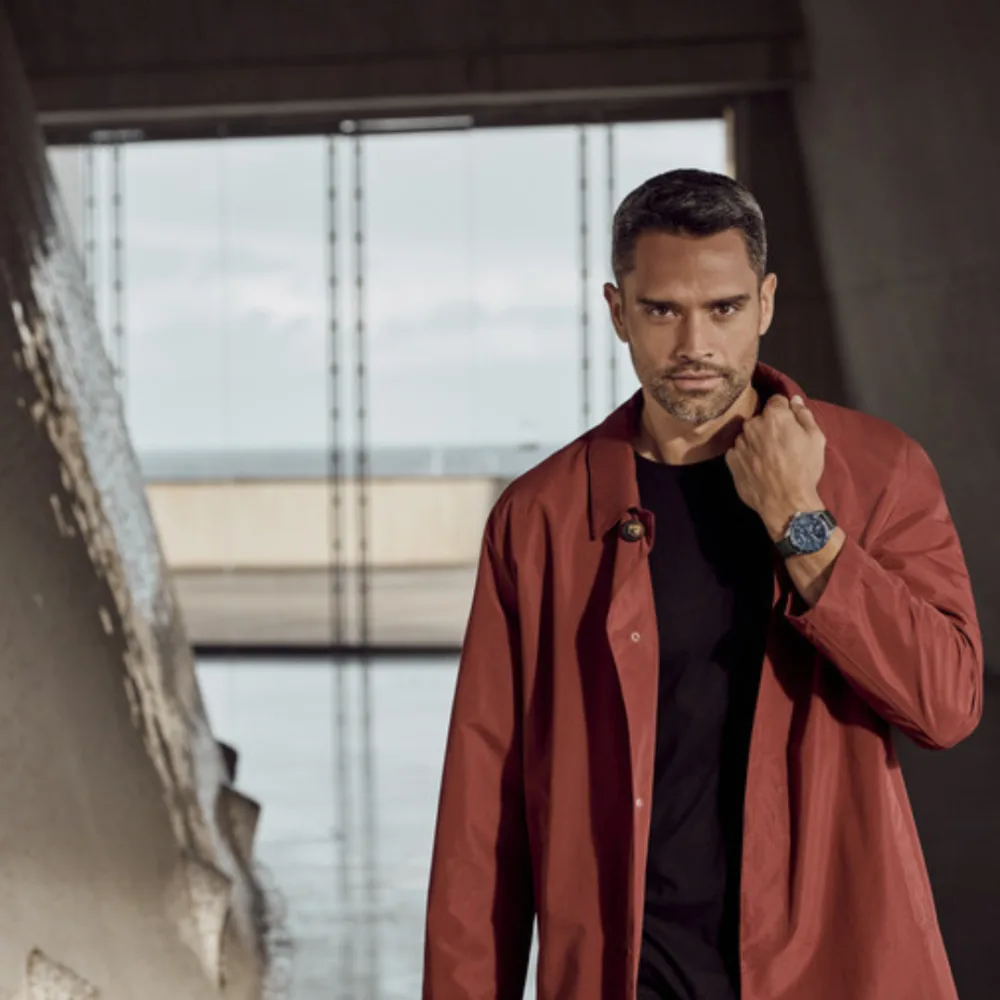 שעון fieldforce רצועת עור שחורה לוח כחול