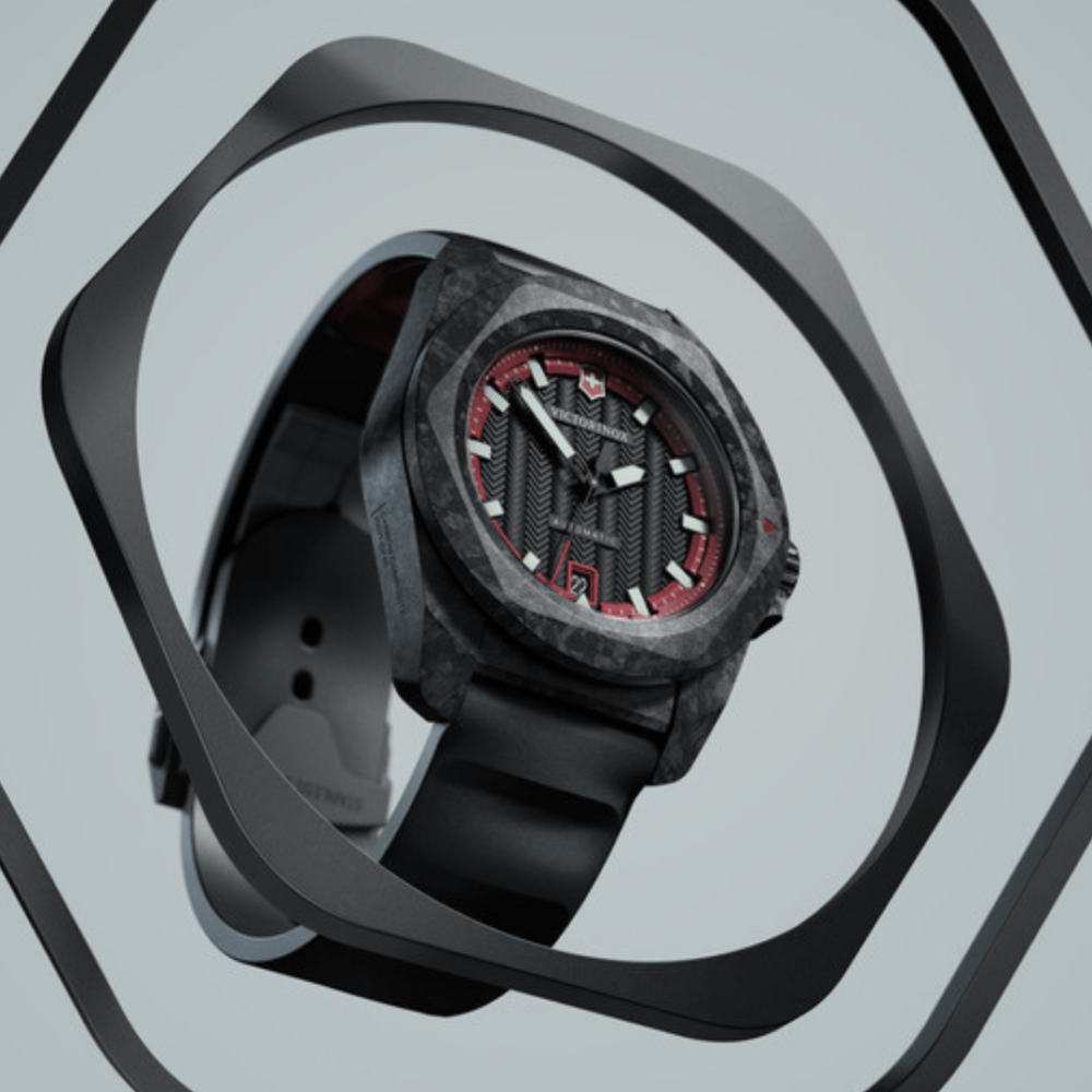 שעון I.N.O.X אוטומטי קרבון במהדורה מוגבלת